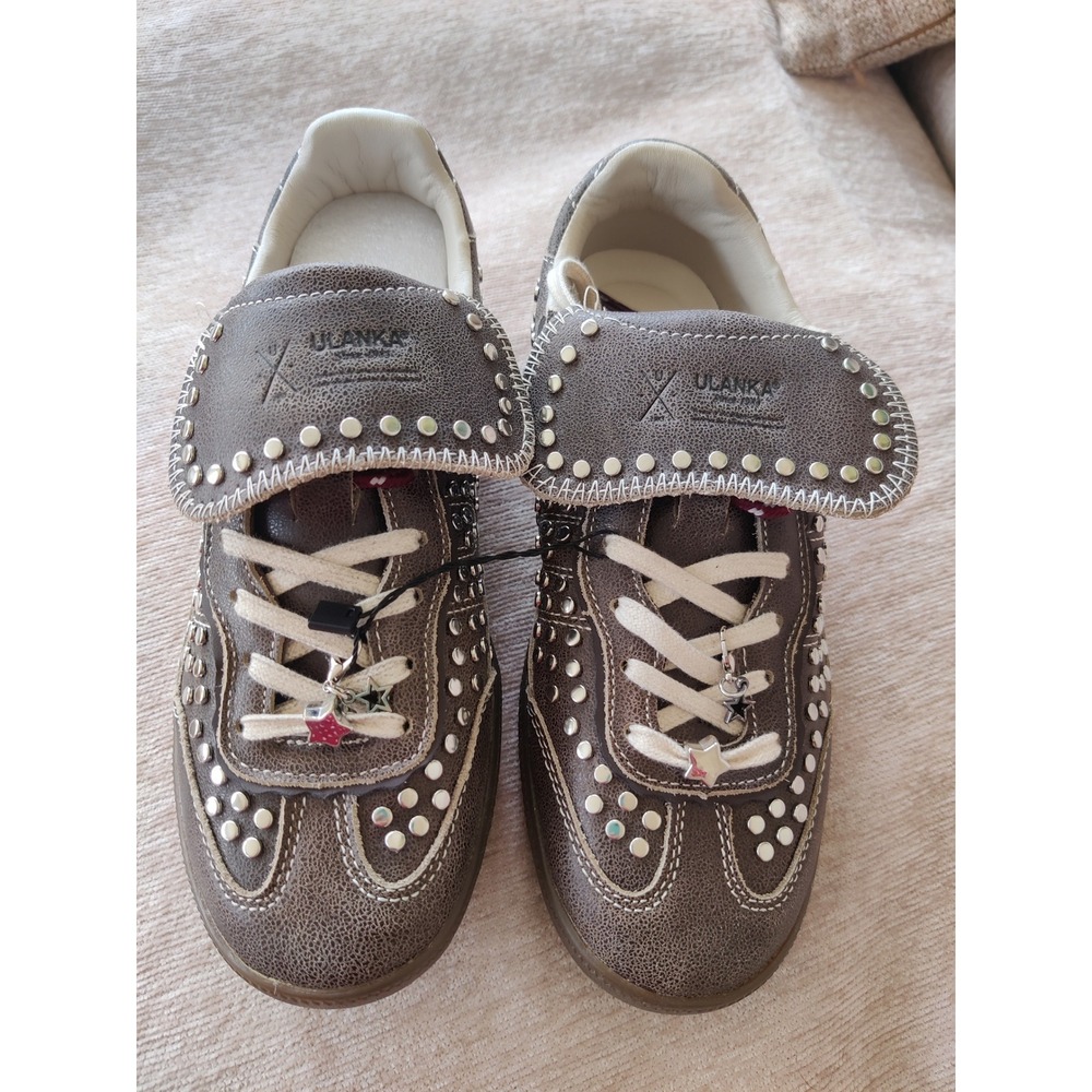 NeW Ulanka Studded Leather Sneakers Brown Silver Studs Star Charms Women 8 EU 39